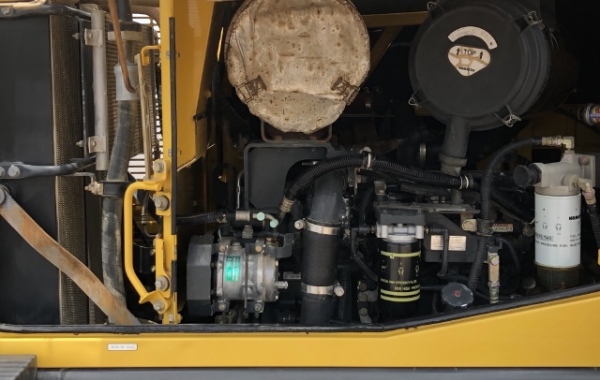 ขายรถตักล้อยาง KOMATSU WA320-6 รถนอกนำเข้าเองจากญี่ปุ่น สภาพสวยพร้อมใช้ มีVDOการทำงานครับ