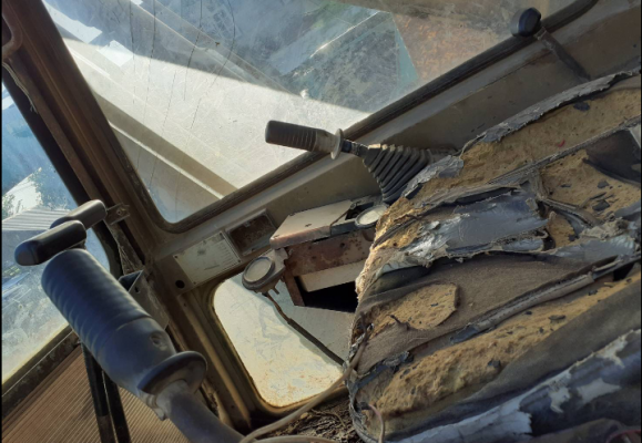 รถขุดแบ็คโฮ CAT E200B ไม่มีทะเบียน เครื่อง ปั้ม ช่วงล่างดี สนใจโทร0835601591,0903494058  อยู่ จ.อุดรธานี