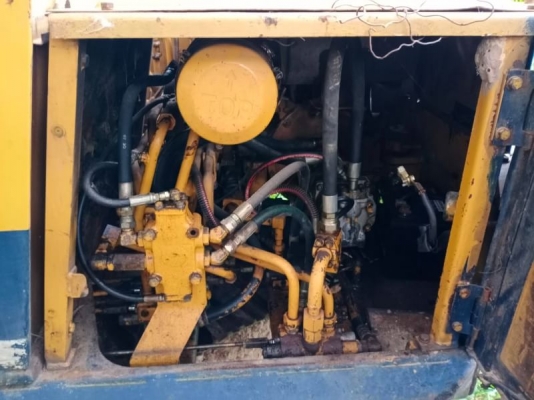ขายKOMATSU PC60-3 บุ้งกี๋อย่างเดียวราคา 170,000