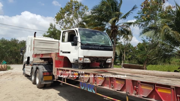 SALE*FROM JAPAN สินค้าเก่านอก ขายถูกด่วนๆหัวเก๋งรถบรรทุก 4ล้อใหญ่ ,6ล้อเล็ก /CABIN NISSAN CABSTAR ตาหวาน