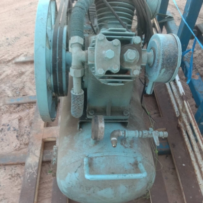 ขายปั้มลมสภาพสวยพร้อมใช่งานไดใหม่