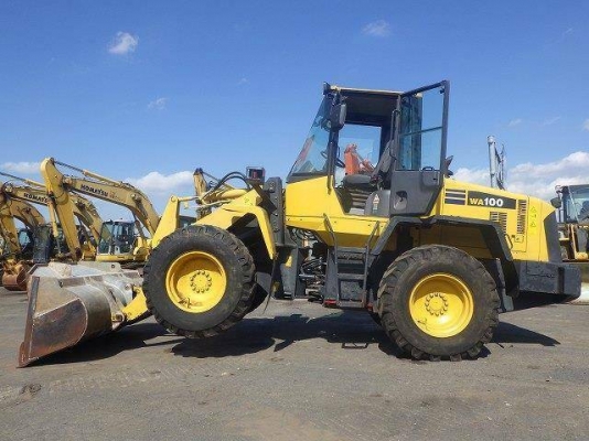 ขาย รถตัก KOMATSU WA100-5 นำเข้าจากญี่ปุ่น ระบบดี สีเดิมทั้งคัน ขายถูก โทร.090-986-2521 อ๊อบ