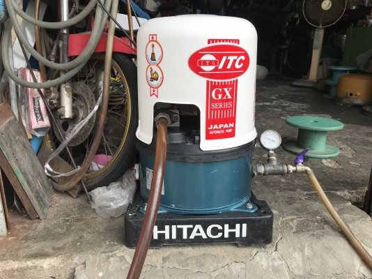 ขายปั๊มน้ำอัตโนมัติ Hitachi 150W เบิกฝาครอบใหม่ สภาพดีสวยใหม่มาก หมุนนิ่ม ตรวจเช็คแรงดันเรียบร้อย ไม่มีรั่วซึม พร้อมใช้งาน ราคา 2,200 บาทพร้อมส่งครับ