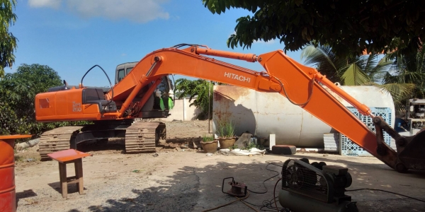 ขายรถแบคโฮฮิตาชิZx200 -1