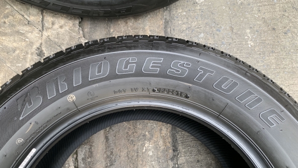 ยางป้ายแดง 265-60-18 Bridgestone ปี 19 สวยกริ๊บ ยางป้ายแดง 265-60-18 Bridgestone ปี 19 สวยกริ๊บ