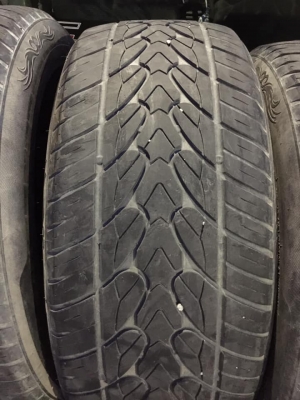 ยาง.Cabon 265/50/20ปี16 ดอกยางเหลือๆ โทร0879050181.ส่งได้ครับ