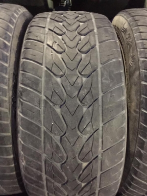 ยาง.Cabon 265/50/20ปี16 ดอกยางเหลือๆ โทร0879050181.ส่งได้ครับ