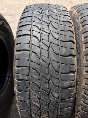 ยาง.Michelin 255/70/15ปี17 ดอกยางหนาตามรูป สนใจสอบถาม โทร0879050181.ส่งได้ครับ