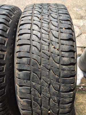 ยาง.Michelin 255/70/15ปี17 ดอกยางหนาตามรูป สนใจสอบถาม โทร0879050181.ส่งได้ครับ