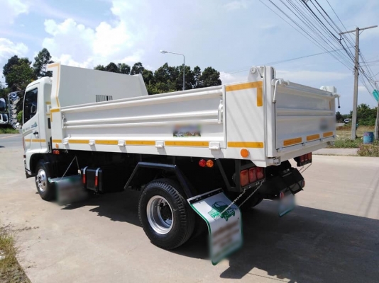 Hino mega 175 แรง ปี 49 หกล้อดัมพ์กระบะต่อใหม่ ยาว 4 เมตร พร้อมใช้งาน Hino mega 175 แรง ปี 49 หกล้อดัมพ์กระบะต่อใหม่ ยาว 4 เมตร พร้อมใช้งาน