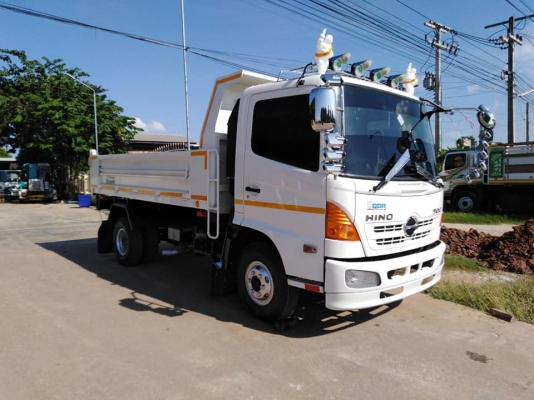 Hino mega 175 แรง ปี 49 หกล้อดัมพ์กระบะต่อใหม่ ยาว 4 เมตร พร้อมใช้งาน Hino mega 175 แรง ปี 49 หกล้อดัมพ์กระบะต่อใหม่ ยาว 4 เมตร พร้อมใช้งาน