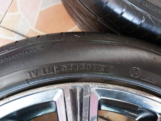 ล้อแม็ก Venerdi CRS(งานไต้หวัน) ขอบ 19 พร้อมยาง Bridgestone Turanza GR-100  245/45R19 ผลิตปี 2016 มีริ้วรอยตามการใช้งาน ขายถูกๆตามสภาพ ทั้งชุด 9900.- / ใส่ฟรี รับเทิร์น รับบัตรเครดิตทุกธนาคาร ส่งได้ทั่วไทย