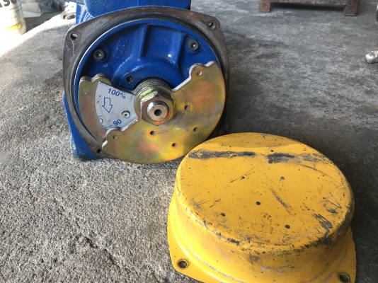 ขายมอเตอร์สั่น-เขย่า Visam Vibration 0.51Kw. 380V made in Italy ตุ้มปรับความแรงได้ สั่นแรง หมุนนิ่ม พร้อมใช้งาน ราคา 5,500 บาท ขายมอเตอร์สั่น-เขย่า Visam Vibration 0.51Kw. 380V made in Italy ตุ้มปรับความแรงได้ สั่นแรง หมุนนิ่ม พร้อมใช้งาน ราคา 5,500 บาท