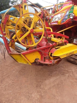 ขายรถเกี่ยวข้าว เกษตรพัฒนา เงินมีปี56 ช่วงล่างโซ่เปลี่ยนใหม่ เอกสารครบ เครื่อง6HE1โบว์245 ช่วงล่าง10เพลาใหญ่