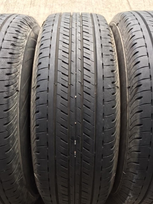 ยางบริสโตน215/70/15ปี16 ดอกยาง90\%+ โทร.0879050181.จัดส่งได้ครับ