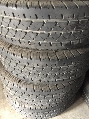 ยางบริสโตน.195r14ปี14 ดอกยางสดมากๆ โทร0879050181.ส่งได้ครับ ยางบริสโตน.195r14ปี14 ดอกยางสดมากๆ โทร0879050181.ส่งได้ครับ