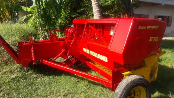 ขายเครื่องอัดฟาง New Holland 276 พร้อมใช้งาน
