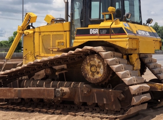 ขายรถดันดิน CAT D6R นำเข้าเองจากญี่ปุ่น สภาพสวยพร้อมใช้ มีVDOการทำงานครับ