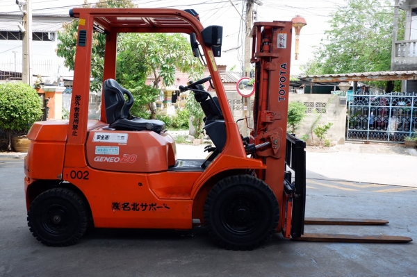 ขายรถฟอร์คลิฟท์เก่านอกนำเข้าจากญี่ปุ่น Toyota 7FD20 ขายรถฟอร์คลิฟท์เก่านอกนำเข้าจากญี่ปุ่น Toyota 7FD20