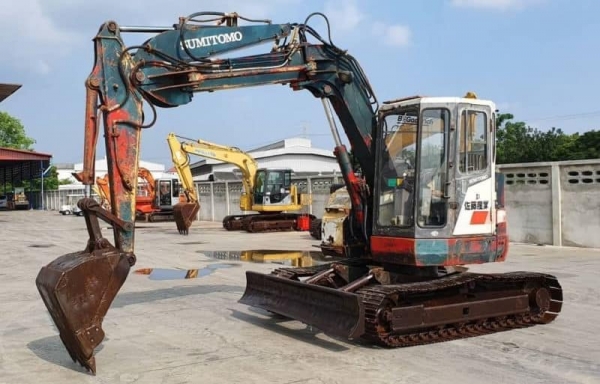 ราคา295,000บาทแบคโฮขนาด7.5ตันหัวเก๋งซูมิโตโม่75F2เทียบเท่าPC75คลนโทลน้ำมันปั้มนี้วระบบไฟฟ้าครบเร็วแรงไม่โหลดเครื่อง 4สูบ อีซูซู4JB1รถนอกเพื่งนำเข้ามาใหม่จากญี่ปุ่นยังไม่ได้ใช้ในไทยเลยบูมอาม์สวยเอวแน่นชั่วโม่งทำงานน้อยเอกสารอินวอยมีแค่คันเดียวเท่านั้นรถสถา