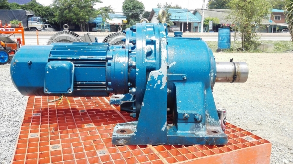มอเตอร์เกียร์ทดญี่ปุ่น SUMITOMO JAPAN ขนาด 10 HP อัตราทด 1 : 195 (7 rpm) มีระบบเบรคในตัว ทดรอบช้าทอร