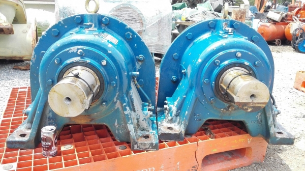 มอเตอร์เกียร์ทดญี่ปุ่น SUMITOMO JAPAN ขนาด 10 HP อัตราทด 1 : 195 (7 rpm) มีระบบเบรคในตัว ทดรอบช้าทอร มอเตอร์เกียร์ทดญี่ปุ่น SUMITOMO JAPAN ขนาด 10 HP อัตราทด 1 : 195 (7 rpm) มีระบบเบรคในตัว ทดรอบช้าทอร
