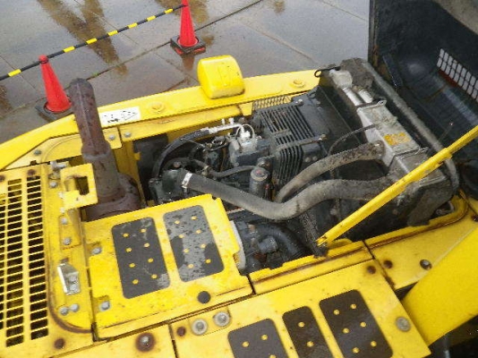 ขายรถขุดนำเข้าจากประเทศญี่ปุ่น komatsu pc120-8 แทรกกว้าง 70 cm สนใจติดต่อสอบถาม 0923309229 อีด