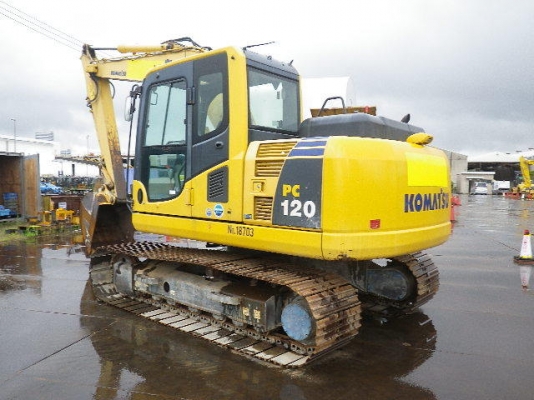 ขายรถขุดนำเข้าจากประเทศญี่ปุ่น komatsu pc120-8 แทรกกว้าง 70 cm สนใจติดต่อสอบถาม 0923309229 อีด