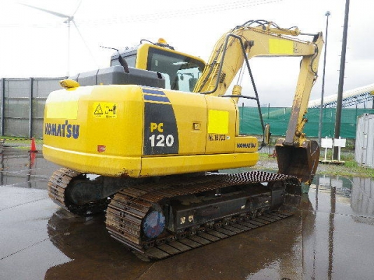 ขายรถขุดนำเข้าจากประเทศญี่ปุ่น komatsu pc120-8 แทรกกว้าง 70 cm สนใจติดต่อสอบถาม 0923309229 อีด