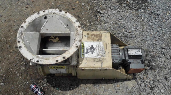 โรตารี่วาล์ว(แอร์ล็อค)Rotary Valve ปากท่อ 10&rdquo; พร้อมชุดมอเตอร์เกียร์ Sew Eurodrive ใบพัดสเตนเลส