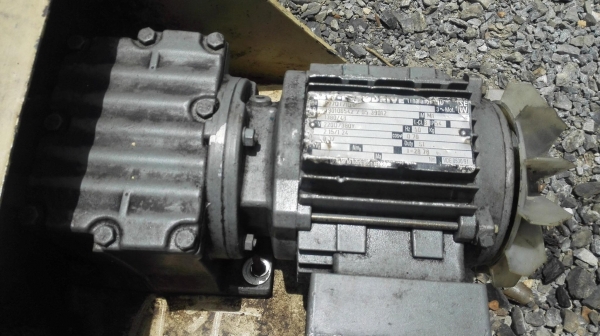 โรตารี่วาล์ว(แอร์ล็อค)Rotary Valve ปากท่อ 10&rdquo; พร้อมชุดมอเตอร์เกียร์ Sew Eurodrive ใบพัดสเตนเลส