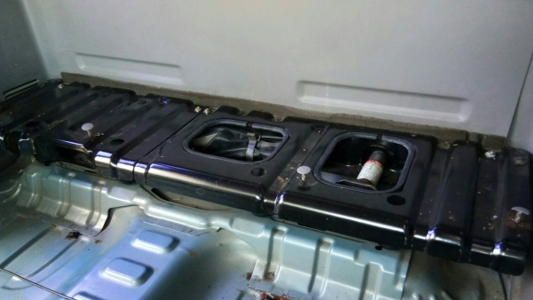 แผงหลังติดกับเบาะนั่งในส่วนแคป  ISUZU D-MAX