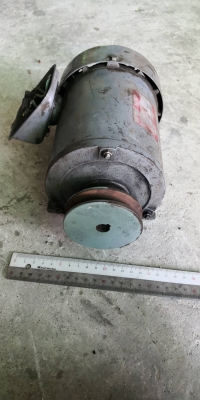 700 บ.ส่งถึงบ้านฟรี โทร 083-2000058 LINE ID: line832923 มอเตอร์ขนาด 400 W. หมุนที่1450 รอบต่อนาที พร้อมเสียบต่อไฟบ้าน 220 V. ได้เลย