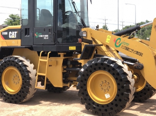 ขายรถตักล้อยาง CAT 910H นำเข้าเองจากญี่ปุ่น สภาพสวยพร้อมใช้ มีVDOการทำงานครับ ขายรถตักล้อยาง CAT 910H นำเข้าเองจากญี่ปุ่น สภาพสวยพร้อมใช้ มีVDOการทำงานครับ