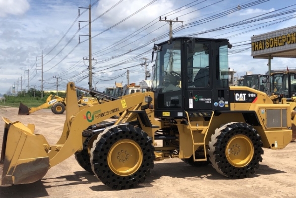 ขายรถตักล้อยาง CAT 910H นำเข้าเองจากญี่ปุ่น สภาพสวยพร้อมใช้ มีVDOการทำงานครับ ขายรถตักล้อยาง CAT 910H นำเข้าเองจากญี่ปุ่น สภาพสวยพร้อมใช้ มีVDOการทำงานครับ
