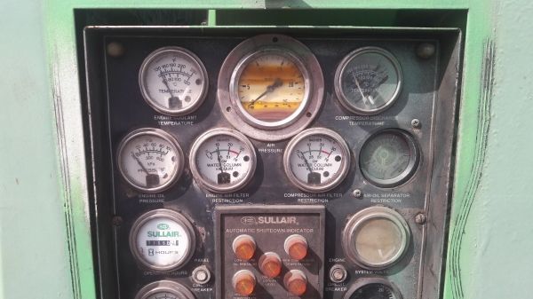 ขายปั้มลม Sullair รุ่น H1300 เครื่อง CAT 3406T 475 แรงม้า ลม 10.3 บาร์ 1300 cfm 150PSIG ปั้มลมสกรูสภาพสวย นำเข้าจากญี่ปุ่น ขายถูกครับ เน้นโทร.084-5424150 ขายปั้มลม Sullair รุ่น H1300 เครื่อง CAT 3406T 475 แรงม้า ลม 10.3 บาร์ 1300 cfm 150PSIG ปั้มลมสกรูสภาพสวย นำเข้าจากญี่ปุ่น ขายถูกครับ เน้นโทร.084-5424150