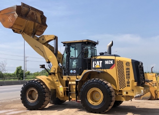 ขายรถตักล้อยาง CAT 962K ปี 2015 นำเข้าเองจากญี่ปุ่น สภาพสวยพร้อมใช้งาน มีVDOการทำงานครับ ขายรถตักล้อยาง CAT 962K ปี 2015 นำเข้าเองจากญี่ปุ่น สภาพสวยพร้อมใช้งาน มีVDOการทำงานครับ