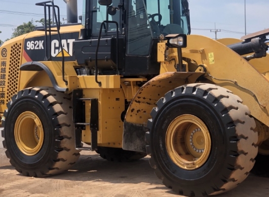 ขายรถตักล้อยาง CAT 962K ปี 2015 นำเข้าเองจากญี่ปุ่น สภาพสวยพร้อมใช้งาน มีVDOการทำงานครับ ขายรถตักล้อยาง CAT 962K ปี 2015 นำเข้าเองจากญี่ปุ่น สภาพสวยพร้อมใช้งาน มีVDOการทำงานครับ