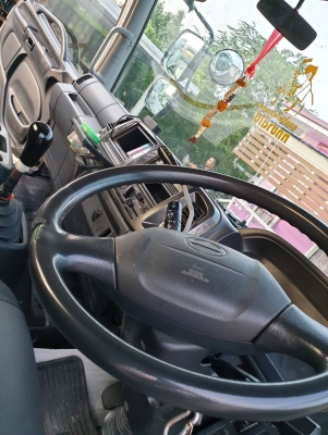 รถบรรทุก 10 ล้อหัวลาก ยี่ห้อ HINO 500 FM8J จดทะเบียนปี 2558