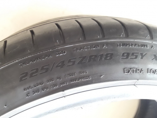 225/45/18 ปี18 Otani  4 เส้น