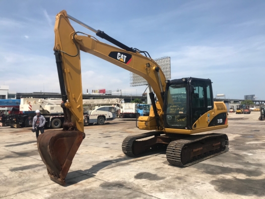CAT 312D นำเข้าจากญี่ปุ่นใหม่ๆเลยค่ะ ราคาไม่แพง รีบจองนะคะ รถสวยพร้อมทดลองขับ สนใจติดต่อผึ้ง 095-0563605