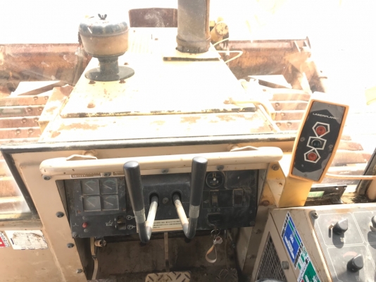 CATERPILLAR D3C นำเข้าญี่ปุ่นยังไม่ผ่านการใช้งานในไทย สนใจติดต่อ ผึ้ง 095-0563605 CATERPILLAR D3C นำเข้าญี่ปุ่นยังไม่ผ่านการใช้งานในไทย สนใจติดต่อ ผึ้ง 095-0563605