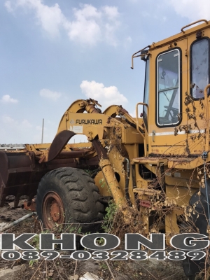 ขายด่วน รถตัก furukawa fl330l เครื่องเดิม ระบบครบ รถจอด มีเอกสารซื้อขาย เพียง 500000 บาทต่อรองได้