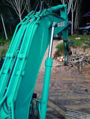 มี VDO ให้ชม.KOBELCO SK200-8 YN 12 SUPER XM ไมล์10500ชม.เอกสารอินวอย ราคา 2,100,000