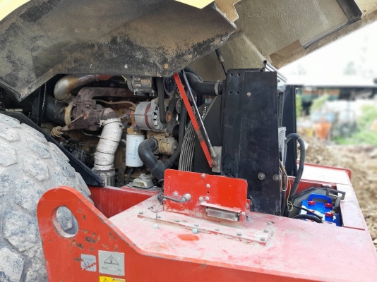 ขาย 1,850,000 รถบดสั่นสะเทือน 20 ตัน DYNAPAC CA 602D สภาพเก่านอก ล้อเหล็กเรียบหนา 2 เพลา หัวเก๋ง ยางดี เครื่องดี ปั้มสั่นแรง เล่มทะเบียน รถสวยพร้อมใช้เอกสารเล่มพร้อมโอน รถอยู่ กทม. 064-191-1112