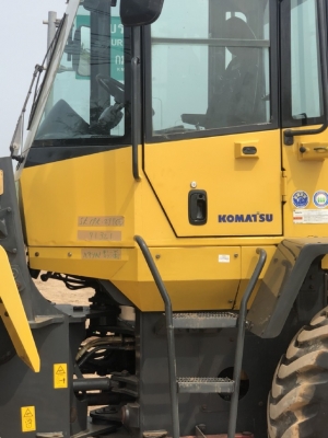 ขายรถตักล้อยาง KOMATSU WA100-5 นำเข้าเองจากญี่ปุ่น สภาพสวยพร้อมใช้งาน มีVDOการทำงานครับ