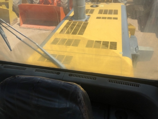 ขายรถตักล้อยาง KOMATSU WA300-3E นำเข้าเองจากญี่ปุ่น สภาพสวยพร้อมใช้ มีVDOการทำงานครับ