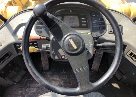 ขายรถตักล้อยาง KOMATSU WA300-3E นำเข้าเองจากญี่ปุ่น สภาพสวยพร้อมใช้งาน มีVDOการทำงานครับ ขายรถตักล้อยาง KOMATSU WA300-3E นำเข้าเองจากญี่ปุ่น สภาพสวยพร้อมใช้งาน มีVDOการทำงานครับ