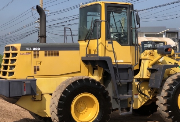 ขายรถตักล้อยาง KOMATSU WA300-3E นำเข้าเองจากญี่ปุ่น สภาพสวยพร้อมใช้งาน มีVDOการทำงานครับ ขายรถตักล้อยาง KOMATSU WA300-3E นำเข้าเองจากญี่ปุ่น สภาพสวยพร้อมใช้งาน มีVDOการทำงานครับ