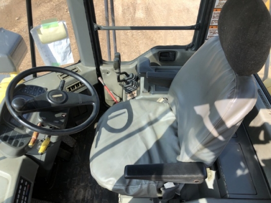 ขายรถตักล้อยาง KOMATSU WA300-3E นำเข้าเองจากญี่ปุ่น สภาพสวยพร้อมใช้งาน มีVDOการทำงานครับ ขายรถตักล้อยาง KOMATSU WA300-3E นำเข้าเองจากญี่ปุ่น สภาพสวยพร้อมใช้งาน มีVDOการทำงานครับ